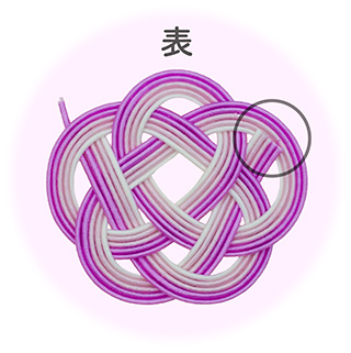 ツバキブローチの表