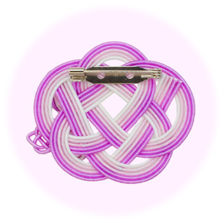 ブローチピンの付け方