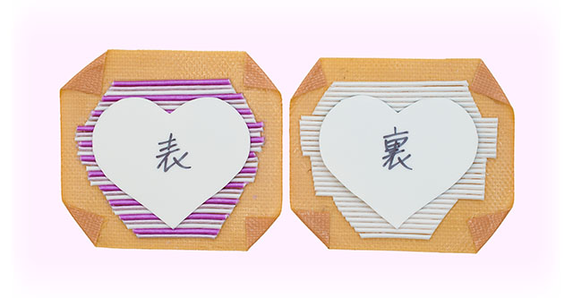 水引シートに型紙を乗せる