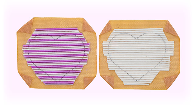 型紙の輪郭を写す