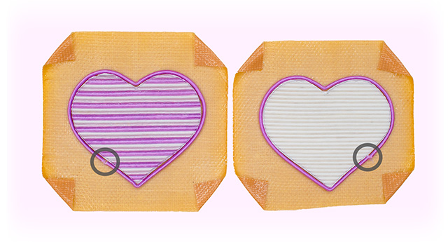 輪郭に水引を沿わせる