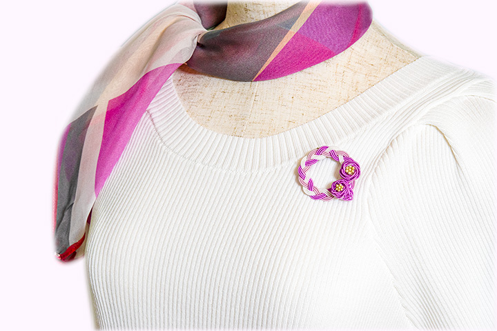 ブローチの着画画像