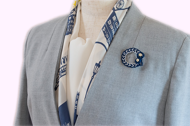 ブローチの着画画像